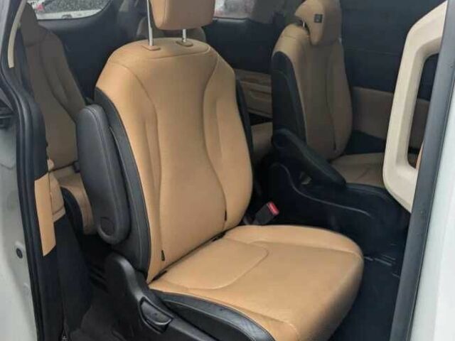 Белый Киа Карнивал, объемом двигателя 2.2 л и пробегом 43 тыс. км за 33000 $, фото 7 на Automoto.ua