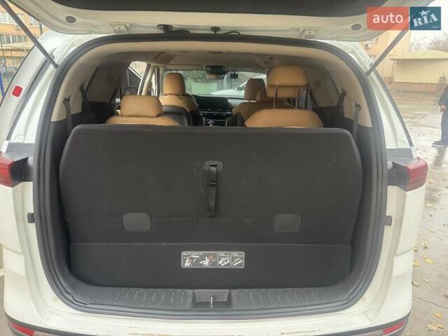 Белый Киа Карнивал, объемом двигателя 2.15 л и пробегом 78 тыс. км за 32300 $, фото 23 на Automoto.ua