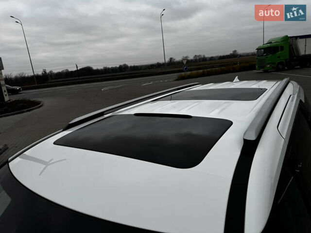 Белый Киа Карнивал, объемом двигателя 2.2 л и пробегом 23 тыс. км за 41900 $, фото 49 на Automoto.ua