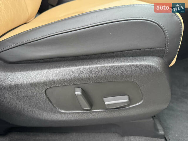 Белый Киа Карнивал, объемом двигателя 2.2 л и пробегом 23 тыс. км за 41900 $, фото 68 на Automoto.ua