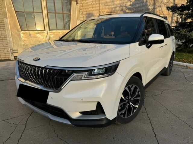 Белый Киа Карнивал, объемом двигателя 2.2 л и пробегом 39 тыс. км за 30000 $, фото 2 на Automoto.ua