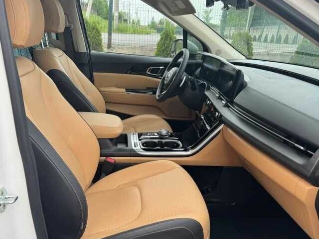 Белый Киа Карнивал, объемом двигателя 2.2 л и пробегом 34 тыс. км за 20300 $, фото 7 на Automoto.ua