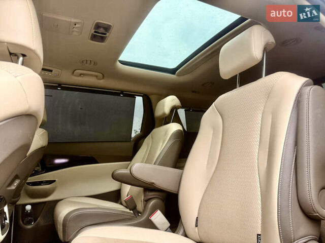 Белый Киа Карнивал, объемом двигателя 2.2 л и пробегом 85 тыс. км за 35500 $, фото 8 на Automoto.ua