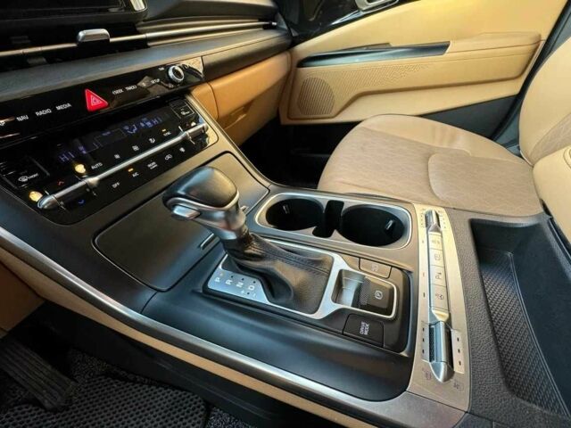 Белый Киа Карнивал, объемом двигателя 2.2 л и пробегом 39 тыс. км за 30000 $, фото 23 на Automoto.ua