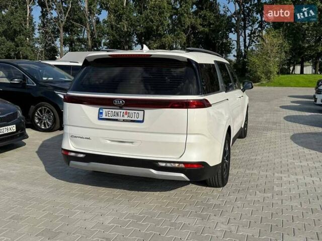 Белый Киа Карнивал, объемом двигателя 2.15 л и пробегом 65 тыс. км за 39500 $, фото 4 на Automoto.ua