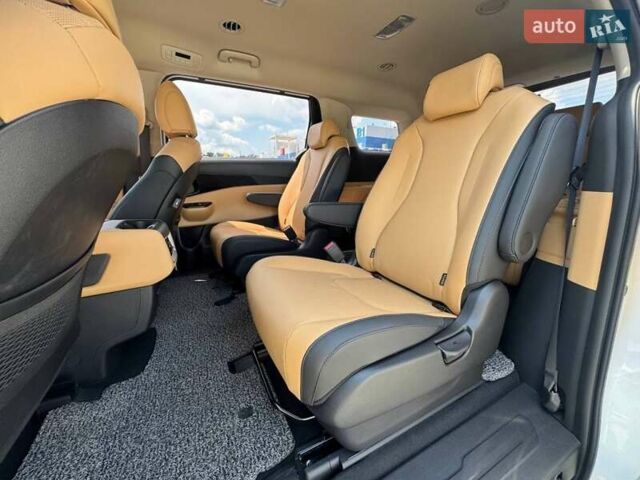 Белый Киа Карнивал, объемом двигателя 2.15 л и пробегом 42 тыс. км за 41900 $, фото 20 на Automoto.ua
