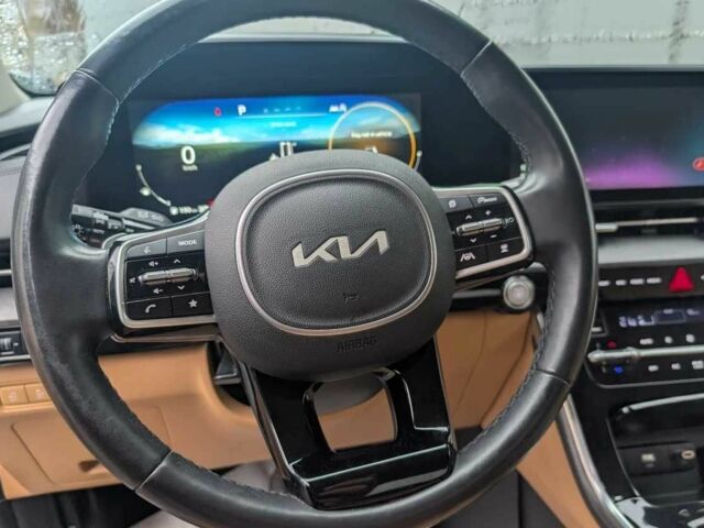 Белый Киа Карнивал, объемом двигателя 2.2 л и пробегом 43 тыс. км за 33000 $, фото 5 на Automoto.ua