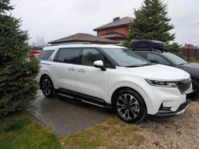 Белый Киа Карнивал, объемом двигателя 2.2 л и пробегом 43 тыс. км за 33000 $, фото 1 на Automoto.ua