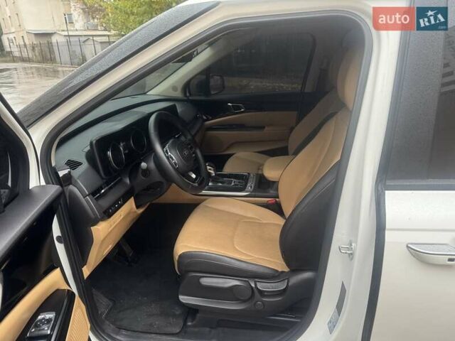 Белый Киа Карнивал, объемом двигателя 2.15 л и пробегом 78 тыс. км за 32300 $, фото 11 на Automoto.ua