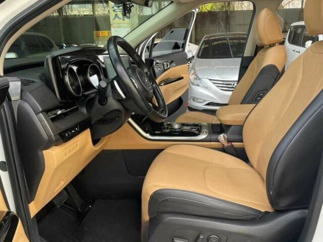 Белый Киа Карнивал, объемом двигателя 0 л и пробегом 59 тыс. км за 31000 $, фото 6 на Automoto.ua