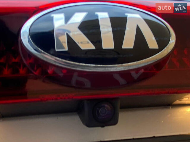 Белый Киа Карнивал, объемом двигателя 2.2 л и пробегом 152 тыс. км за 29500 $, фото 18 на Automoto.ua