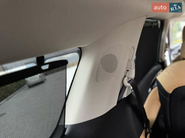 Белый Киа Карнивал, объемом двигателя 2.2 л и пробегом 23 тыс. км за 41900 $, фото 109 на Automoto.ua