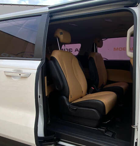 Белый Киа Карнивал, объемом двигателя 2.2 л и пробегом 152 тыс. км за 29500 $, фото 28 на Automoto.ua