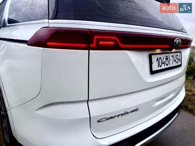 Белый Киа Карнивал, объемом двигателя 2.2 л и пробегом 85 тыс. км за 35500 $, фото 6 на Automoto.ua