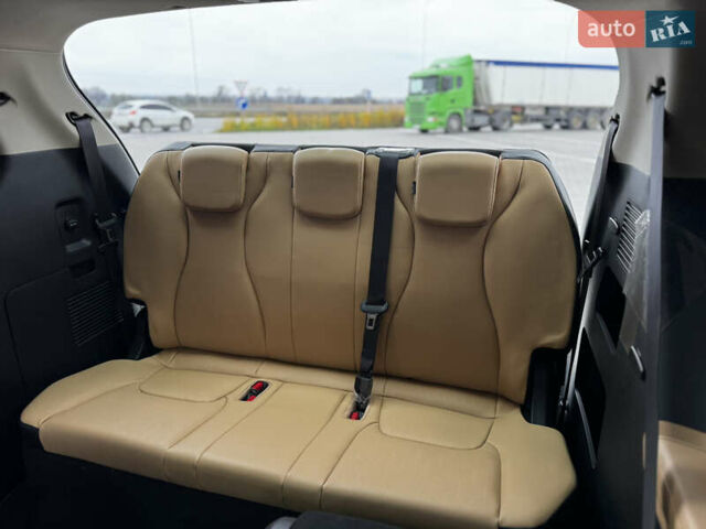 Белый Киа Карнивал, объемом двигателя 2.2 л и пробегом 23 тыс. км за 41900 $, фото 100 на Automoto.ua