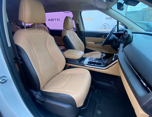 Білий Кіа Карнівал, об'ємом двигуна 2.2 л та пробігом 152 тис. км за 29950 $, фото 20 на Automoto.ua