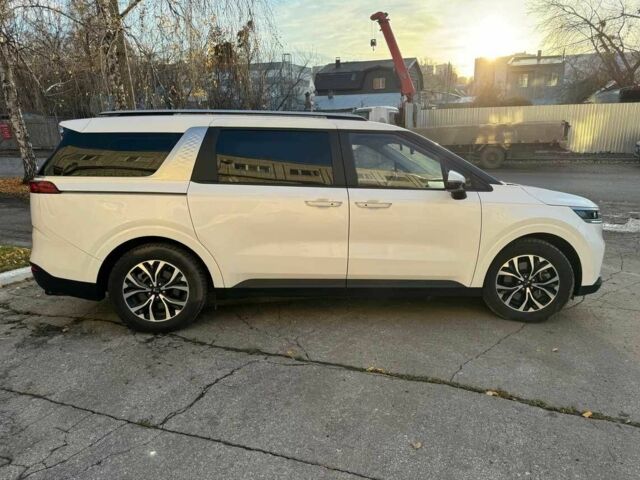 Белый Киа Карнивал, объемом двигателя 2.2 л и пробегом 39 тыс. км за 30000 $, фото 6 на Automoto.ua