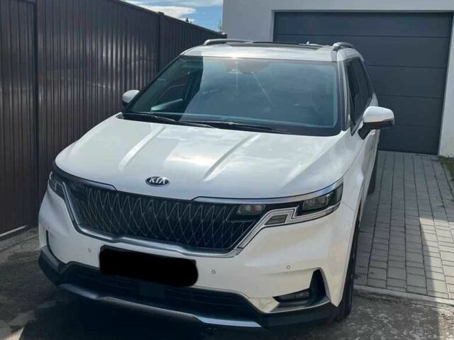 Белый Киа Карнивал, объемом двигателя 2.2 л и пробегом 67 тыс. км за 25000 $, фото 1 на Automoto.ua