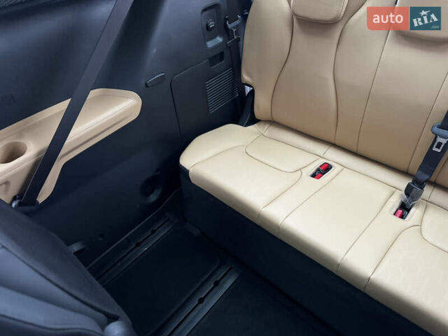 Белый Киа Карнивал, объемом двигателя 2.2 л и пробегом 23 тыс. км за 41900 $, фото 97 на Automoto.ua