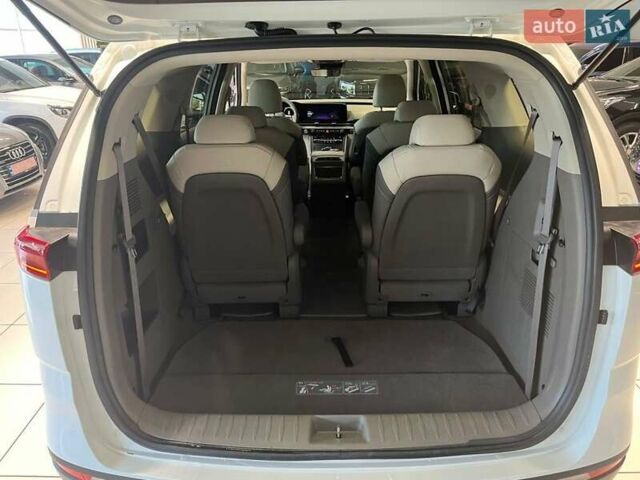 Киа Карнивал 2021 в Одессе на Automoto.ua Белый Киа Карнивал, объемом двигателя 2.15 л и пробегом 70 тыс. км за 42500 $, фото 9 на Automoto.ua
