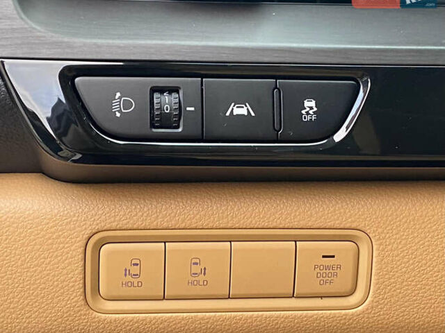 Білий Кіа Карнівал, об'ємом двигуна 2.2 л та пробігом 152 тис. км за 29950 $, фото 11 на Automoto.ua