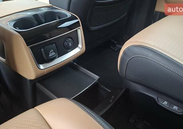 Белый Киа Карнивал, объемом двигателя 2.2 л и пробегом 144 тыс. км за 39700 $, фото 180 на Automoto.ua