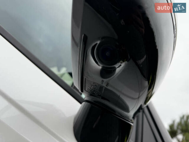 Белый Киа Карнивал, объемом двигателя 2.2 л и пробегом 23 тыс. км за 41900 $, фото 44 на Automoto.ua
