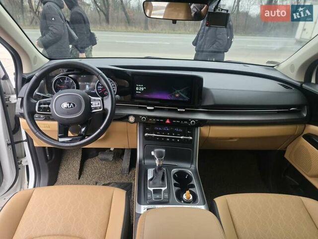 Білий Кіа Карнівал, об'ємом двигуна 2.15 л та пробігом 167 тис. км за 33000 $, фото 16 на Automoto.ua
