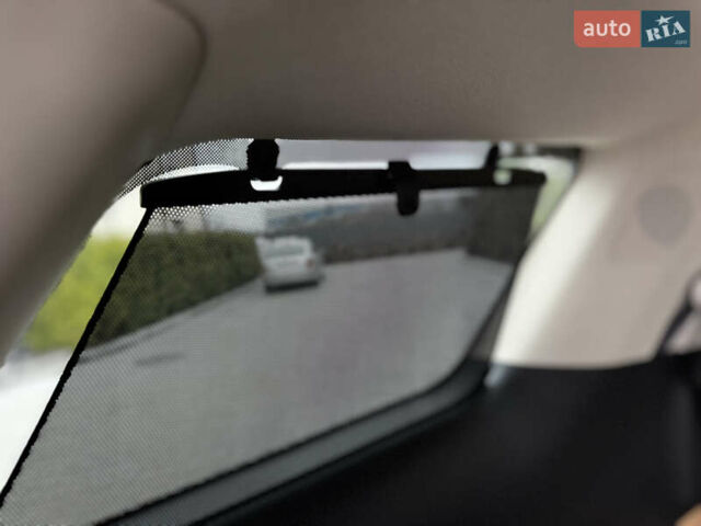 Белый Киа Карнивал, объемом двигателя 2.2 л и пробегом 23 тыс. км за 41900 $, фото 108 на Automoto.ua