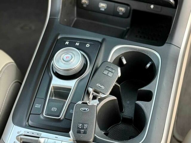 Білий Кіа Карнівал, об'ємом двигуна 2.2 л та пробігом 115 тис. км за 24199 $, фото 9 на Automoto.ua