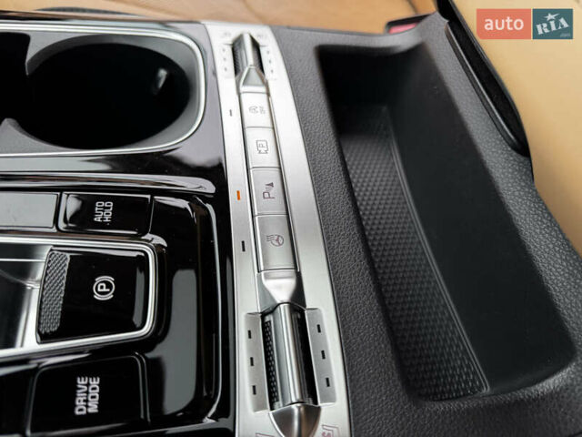 Белый Киа Карнивал, объемом двигателя 2.2 л и пробегом 23 тыс. км за 41900 $, фото 81 на Automoto.ua