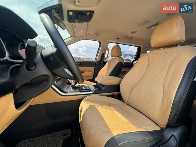 Белый Киа Карнивал, объемом двигателя 2.15 л и пробегом 42 тыс. км за 41900 $, фото 19 на Automoto.ua