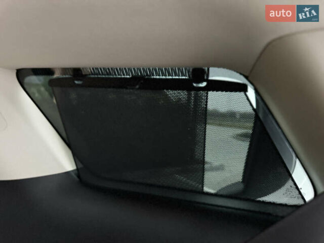 Белый Киа Карнивал, объемом двигателя 2.2 л и пробегом 23 тыс. км за 41900 $, фото 110 на Automoto.ua