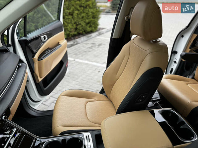 Белый Киа Карнивал, объемом двигателя 2.2 л и пробегом 23 тыс. км за 41900 $, фото 84 на Automoto.ua