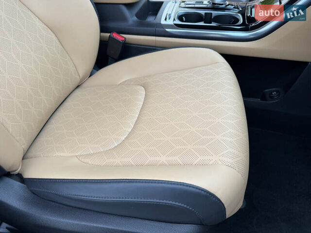 Белый Киа Карнивал, объемом двигателя 2.2 л и пробегом 23 тыс. км за 41900 $, фото 67 на Automoto.ua