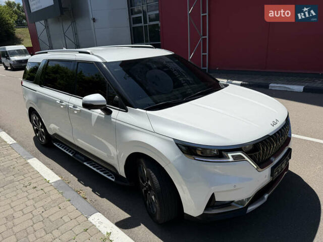 Белый Киа Карнивал, объемом двигателя 2.2 л и пробегом 12 тыс. км за 47500 $, фото 5 на Automoto.ua