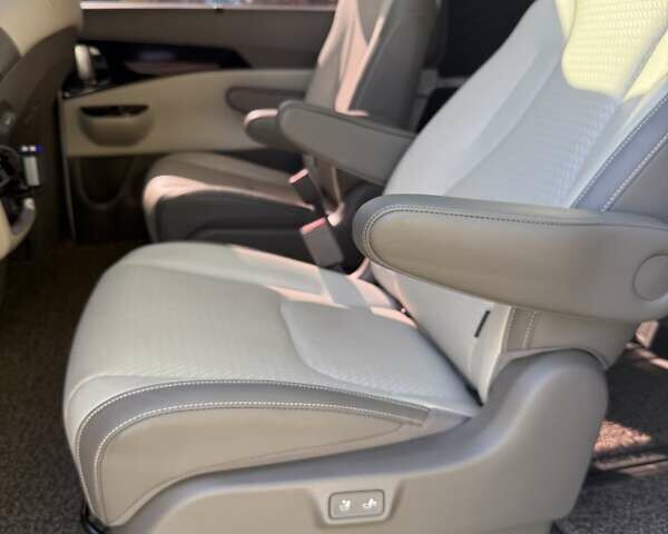 Киа Карнивал 2022 в Киеве на Automoto.ua Белый Киа Карнивал, объемом двигателя 2.9 л и пробегом 63 тыс. км за 46500 $, фото 25 на Automoto.ua