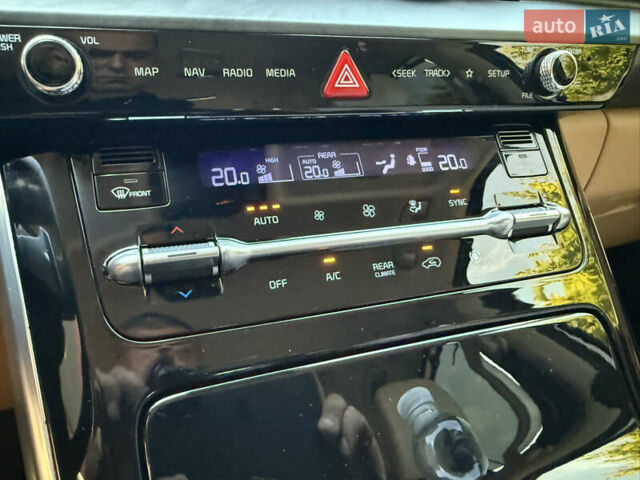 Белый Киа Карнивал, объемом двигателя 2.2 л и пробегом 11 тыс. км за 44900 $, фото 45 на Automoto.ua