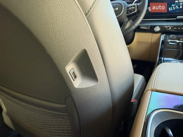 Белый Киа Карнивал, объемом двигателя 2.2 л и пробегом 11 тыс. км за 44900 $, фото 32 на Automoto.ua