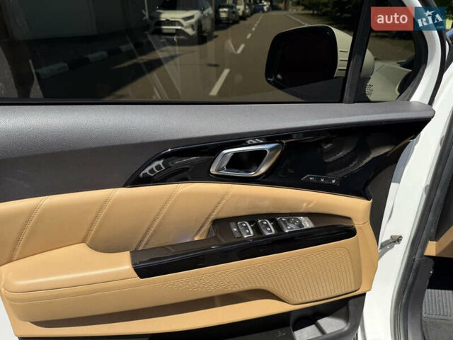 Белый Киа Карнивал, объемом двигателя 2.2 л и пробегом 11 тыс. км за 44900 $, фото 20 на Automoto.ua