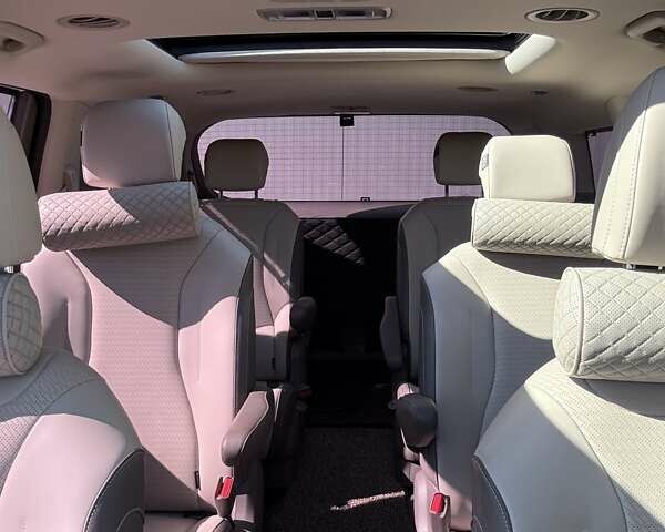 Киа Карнивал 2022 в Киеве на Automoto.ua Белый Киа Карнивал, объемом двигателя 2.9 л и пробегом 63 тыс. км за 46500 $, фото 30 на Automoto.ua