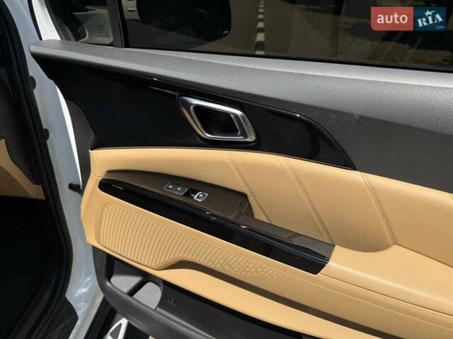 Белый Киа Карнивал, объемом двигателя 2.2 л и пробегом 11 тыс. км за 44900 $, фото 34 на Automoto.ua