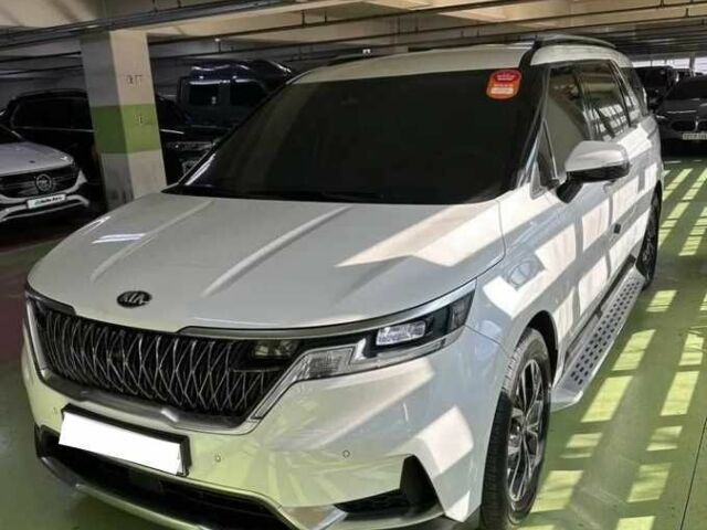 Белый Киа Карнивал, объемом двигателя 2.2 л и пробегом 33 тыс. км за 32000 $, фото 1 на Automoto.ua