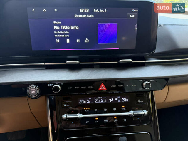 Белый Киа Карнивал, объемом двигателя 2.2 л и пробегом 11 тыс. км за 44900 $, фото 44 на Automoto.ua