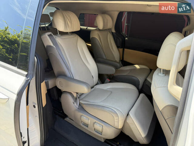 Белый Киа Карнивал, объемом двигателя 2.2 л и пробегом 11 тыс. км за 44900 $, фото 27 на Automoto.ua