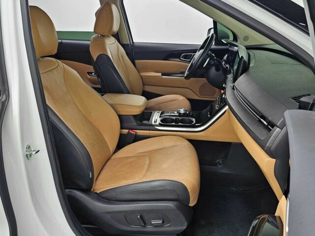 Белый Киа Карнивал, объемом двигателя 2.2 л и пробегом 97 тыс. км за 33400 $, фото 10 на Automoto.ua