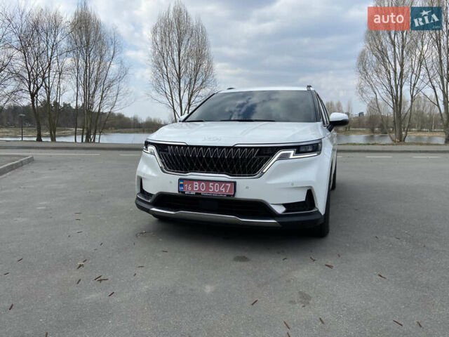Белый Киа Карнивал, объемом двигателя 2.2 л и пробегом 62 тыс. км за 45800 $, фото 2 на Automoto.ua