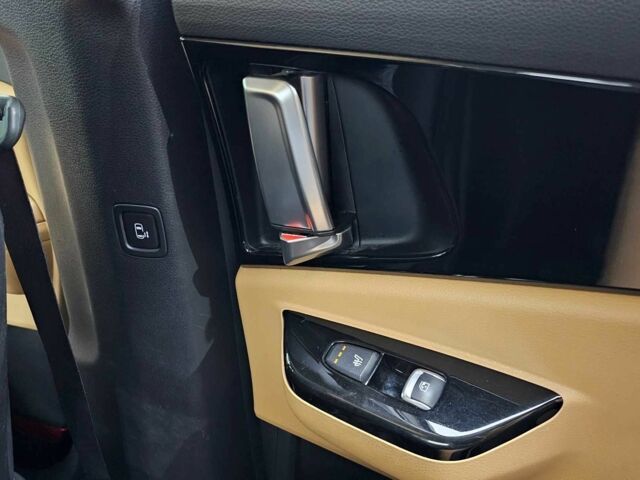 Белый Киа Карнивал, объемом двигателя 2.2 л и пробегом 97 тыс. км за 33400 $, фото 18 на Automoto.ua