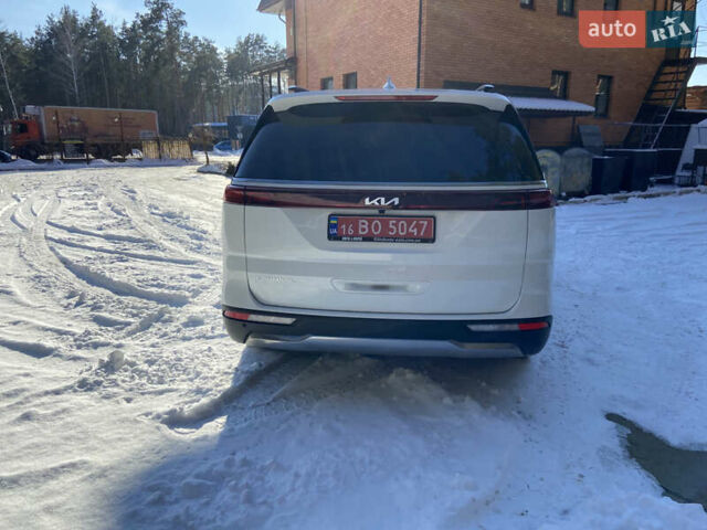 Белый Киа Карнивал, объемом двигателя 2.2 л и пробегом 62 тыс. км за 47800 $, фото 5 на Automoto.ua