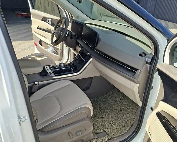 Білий Кіа Карнівал, об'ємом двигуна 2.15 л та пробігом 40 тис. км за 54500 $, фото 5 на Automoto.ua
